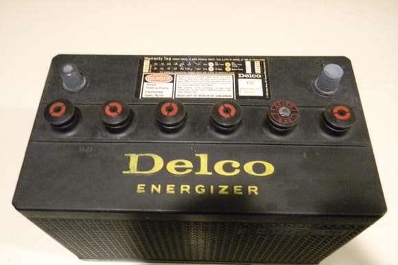 NOS Delco  Y71 battery