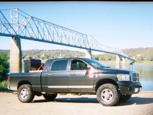 ohio river bridge between kentucky and indiana
before leveling kit with 35's