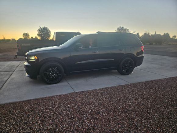 This is my 2017 Durango rt 5.7 hemi black on black