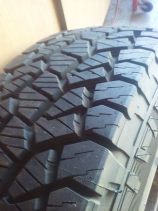 Brand new tires.. still have the little nibs on them.