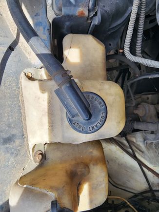 Overflow tank