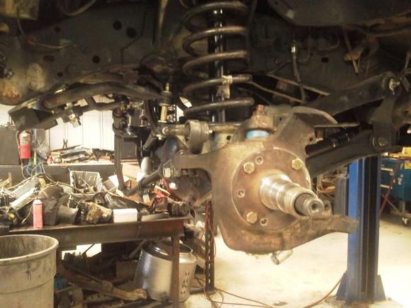 SPINDLES ON FOR MOCK UP ONLY HERE......NO, THIS ISNT HOW IT WAS BOLTED UP