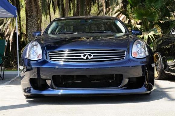 Front Shot at Hai's Big Bash BBQ....
Hell yes, it is that shiny....:)