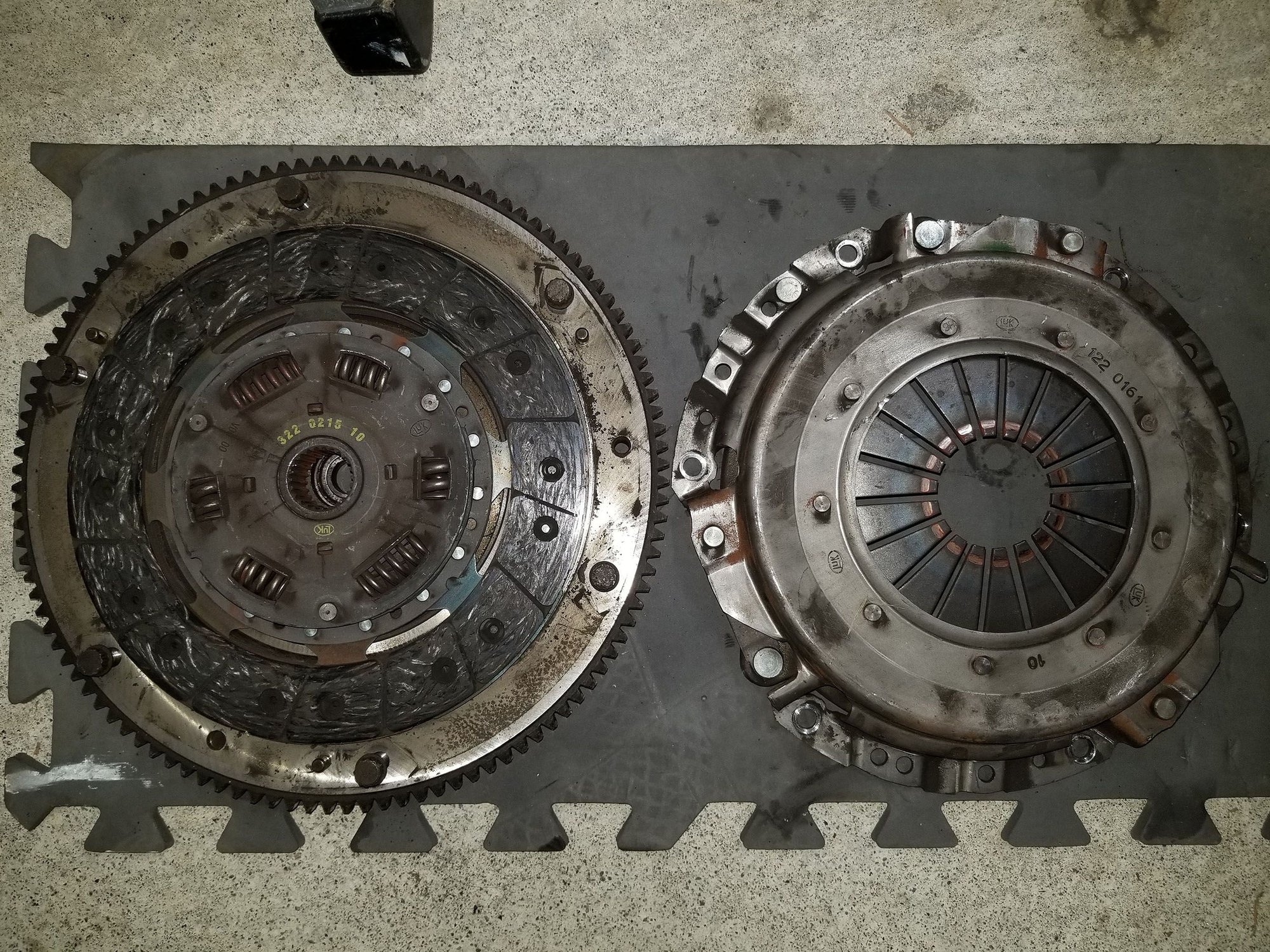 B16 Trans. 3rd Gear Grind Synchro, Gear, Sleeve, etc. Inspection