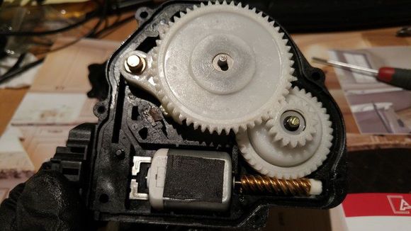 Ensure the white plastic end cap is attached