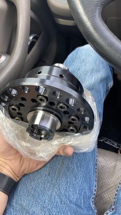 Mfactory LSD for the rear! :) This is the LSD used on a b000 D series transmission. 