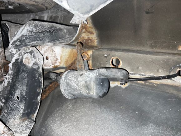 Got link pins changed and brake lines and this was hanging and zip tied don’t know what it is 