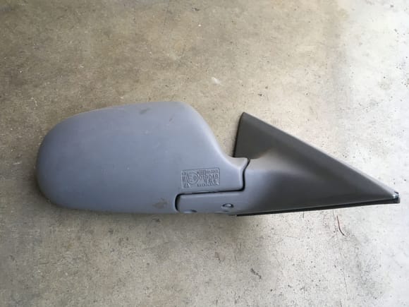 94-97 Acura Integra coupe passenger mirror housing.  Fits any 94-01 coupe but 94-97 style.  Primer grey and no mirror glass.
$15