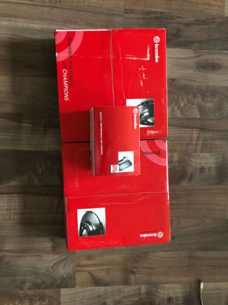 Got brembo blanks/pads for the rear.