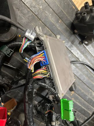 Only middle plugs fit, is this because it is obd2a ecu and obd2b harness?