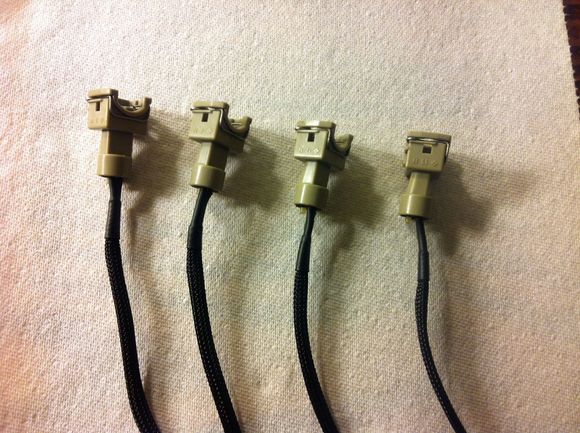 Injector clips
