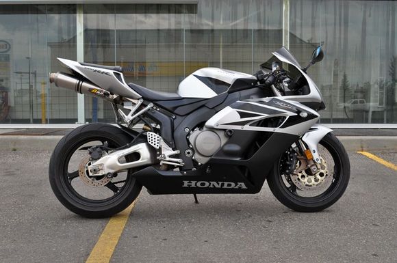 2004 CBR1000RR