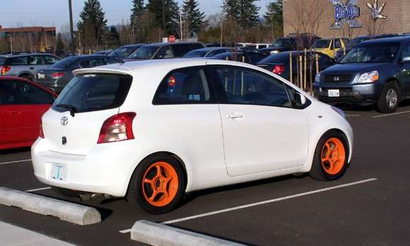 Yaris2