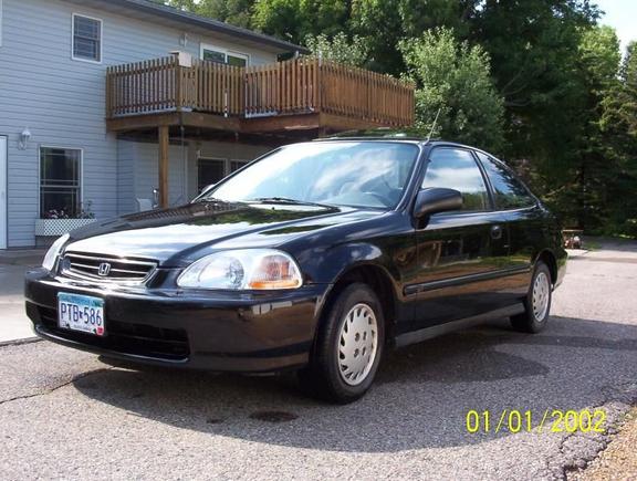 (i now have black rims, i need to get new pictures)