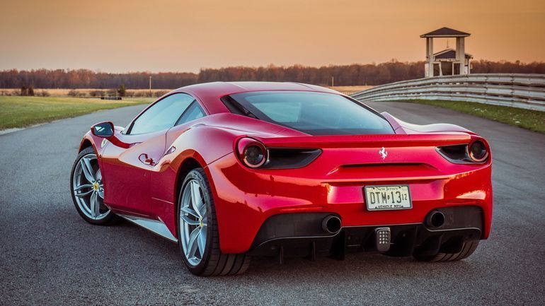 Lamborghini Huracan Performante Vs Ferrari 488 Gtb Honda