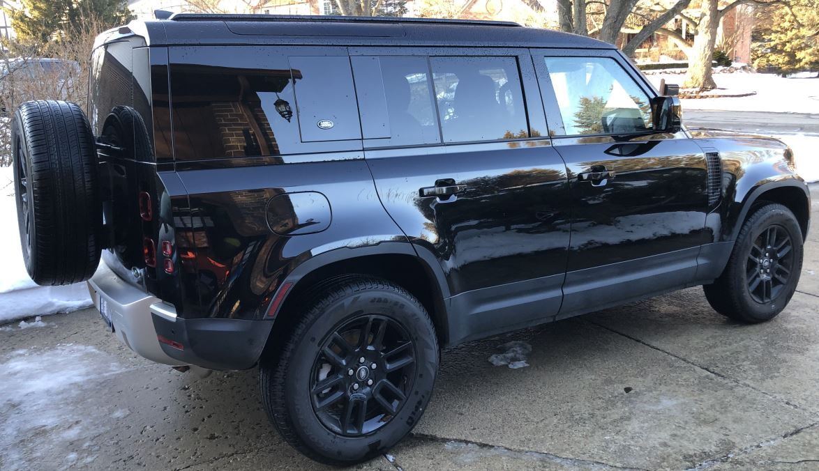 2022 Land Rover Defender - 2022 Defender S 110 4-cylinder - Used - VIN SALEJ7RX3N2100514 - 4 cyl - 4WD - Automatic - SUV - Black - Rochester Hills, MI 48309, United States