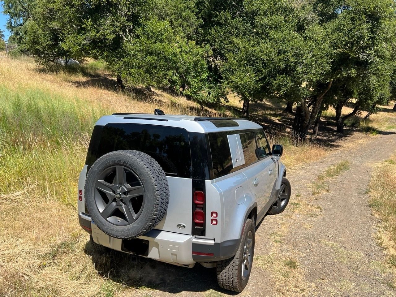 2021 Land Rover Defender - Looking For a Good Home - 2021 Defender 110 SE - Used - VIN SALEP7RU1M2041000 - 39,500 Miles - 6 cyl - AWD - Automatic - SUV - Silver - Los Gatos, CA 95033, United States