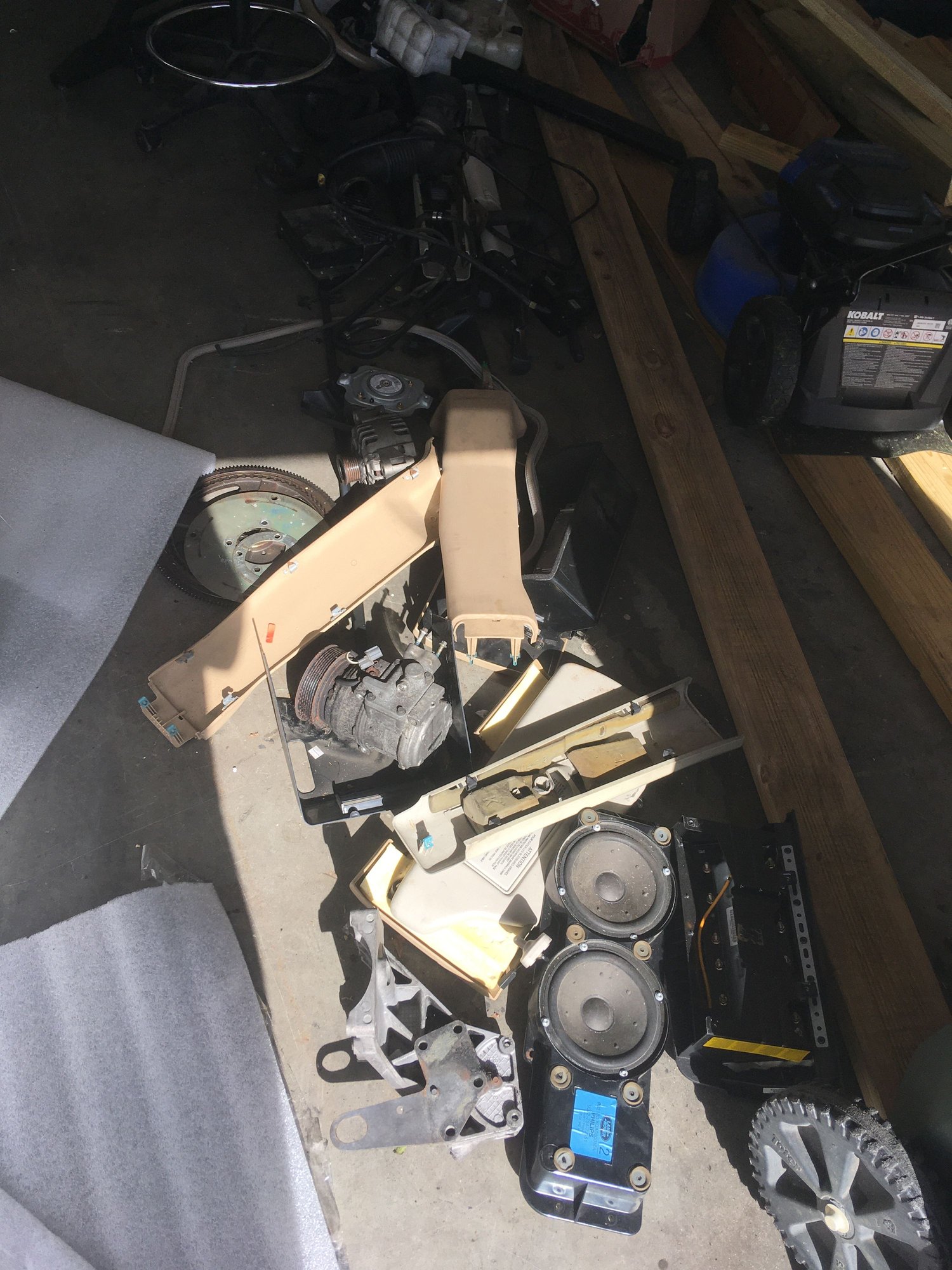 Miscellaneous - 04 disco parts left over - Used - 1999 to 2004 Land Rover Discovery - Temple, TX 76502, United States