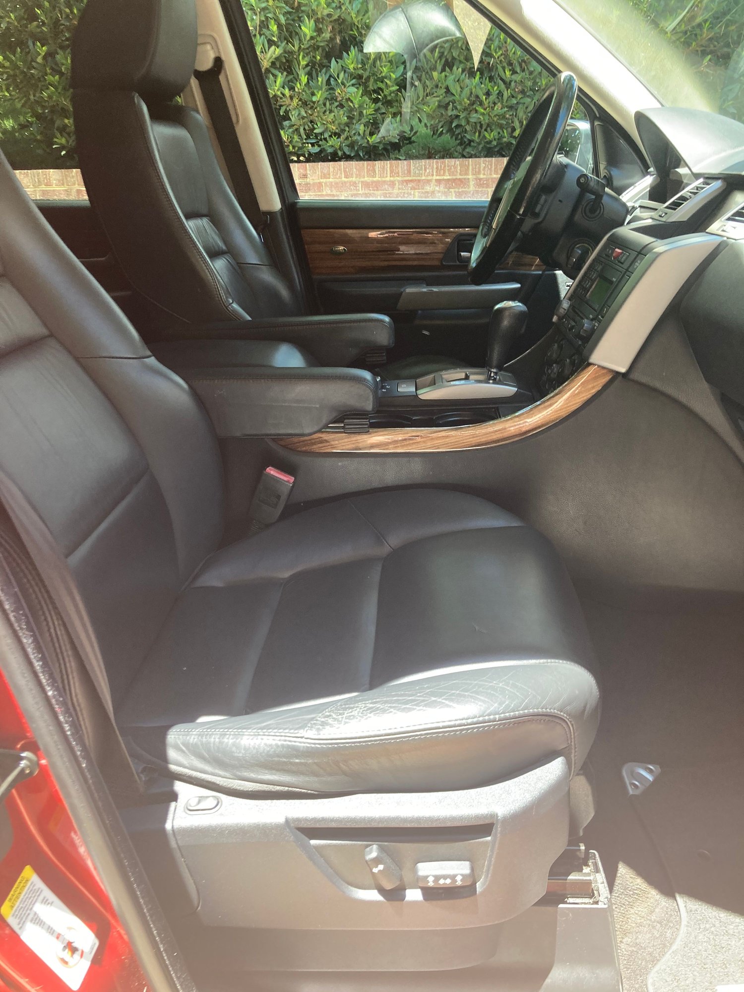 2008 Land Rover Range Rover Sport - 2008 Range Rover Sport HSE - Used - VIN SALSK254X8A126861 - 111,849 Miles - 4 cyl - 4WD - Automatic - SUV - Red - Roanoke, VA 24014, United States