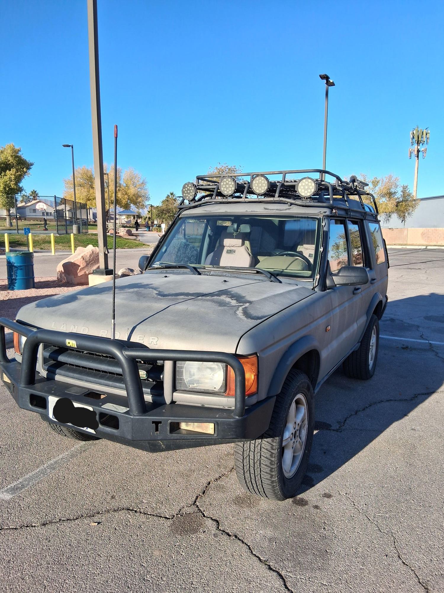 2000 Land Rover Discovery - 2000 Land Rover Discovery II For SALE - Used - VIN SALTY1242YA247398 - 188,000 Miles - 8 cyl - AWD - Automatic - Gray - North Las Vegas, NV 89030, United States
