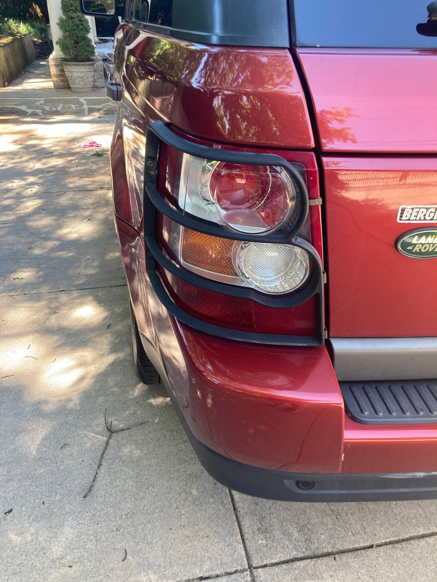 2008 Land Rover Range Rover Sport - 2008 Range Rover Sport HSE - Used - VIN SALSK254X8A126861 - 111,849 Miles - 4 cyl - 4WD - Automatic - SUV - Red - Roanoke, VA 24014, United States