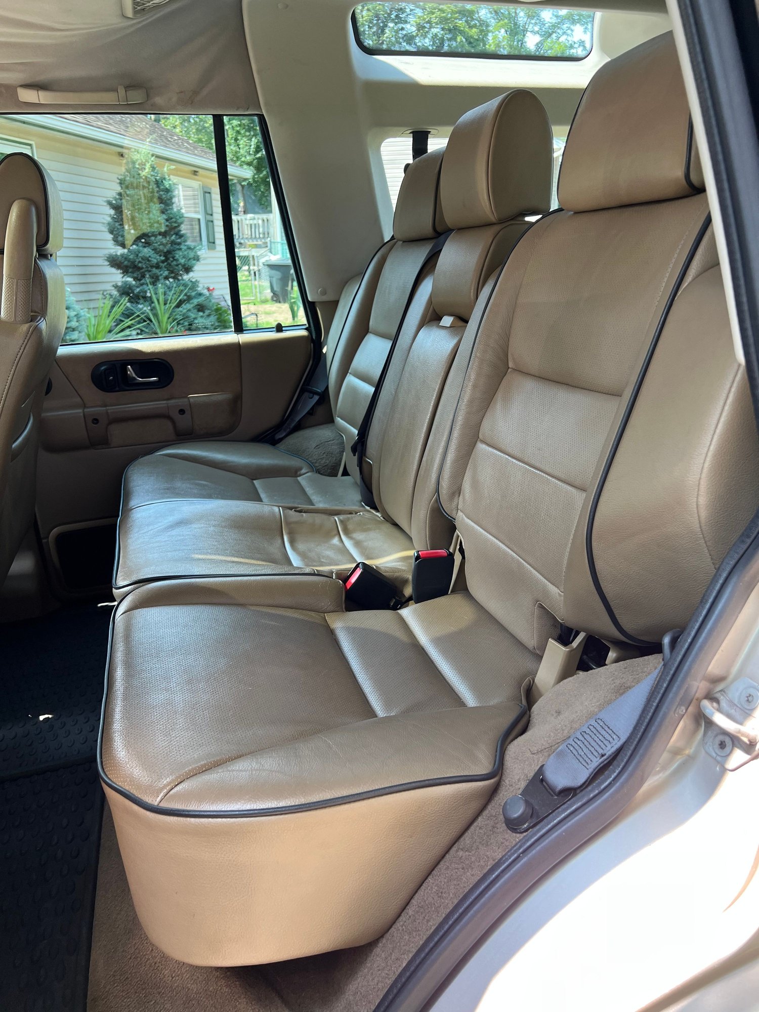 2002 Land Rover Discovery - 2002 D2 For Sale - Used - VIN SALTY12452A757347 - 136,000 Miles - 6 cyl - AWD - Automatic - SUV - Gold - North Plainfield, NJ 07062, United States