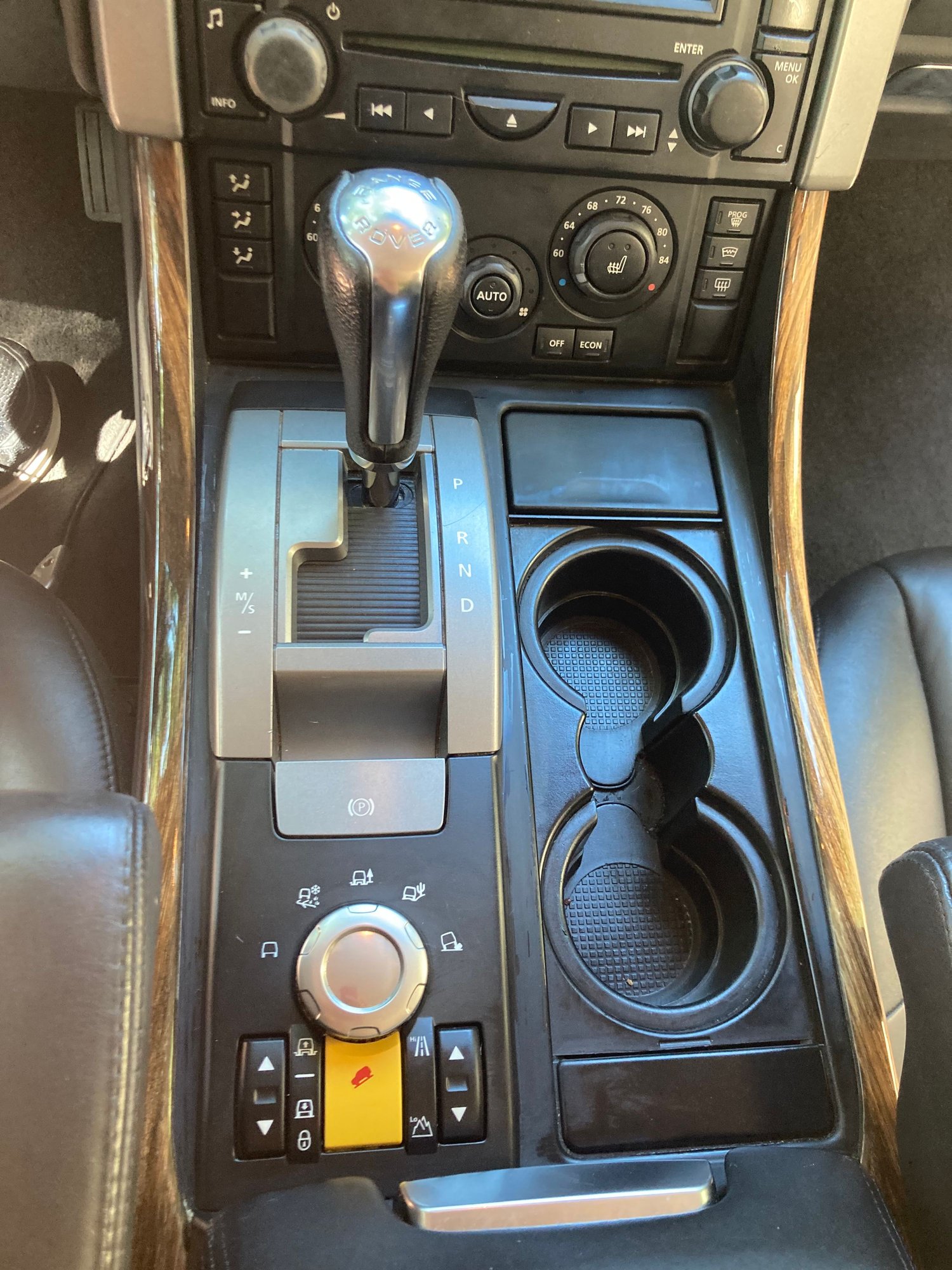 2008 Land Rover Range Rover Sport - 2008 Range Rover Sport HSE - Used - VIN SALSK254X8A126861 - 111,849 Miles - 4 cyl - 4WD - Automatic - SUV - Red - Roanoke, VA 24014, United States