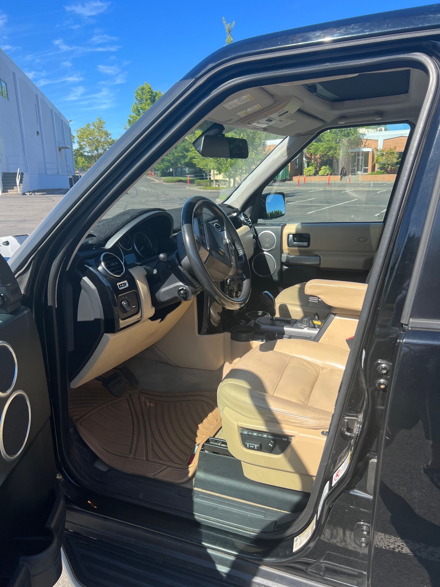 2008 Land Rover LR3 - 2008 Land Rover LR3 HSE (Portland Oregon) - Used - VIN SALAG25438A477088 - 174,311 Miles - 8 cyl - 4WD - Automatic - SUV - Black - Portland, OR 97229, United States