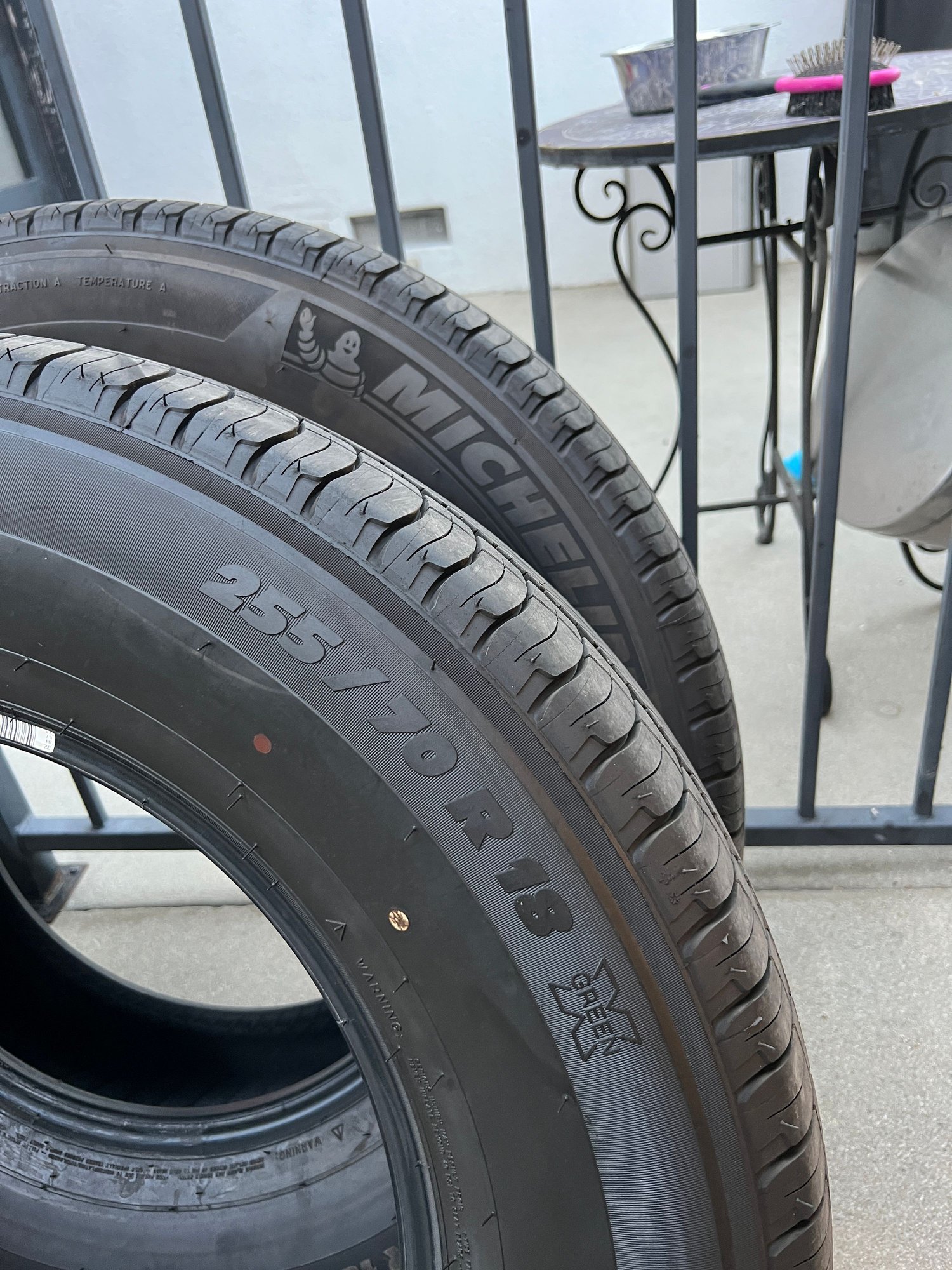 Wheels and Tires/Axles - FS: 255/70/18 Michelin Latitude Tour HP tires New Take-off Defender Set of 5 - New - 0  All Models - Los Angeles, CA 91423, United States
