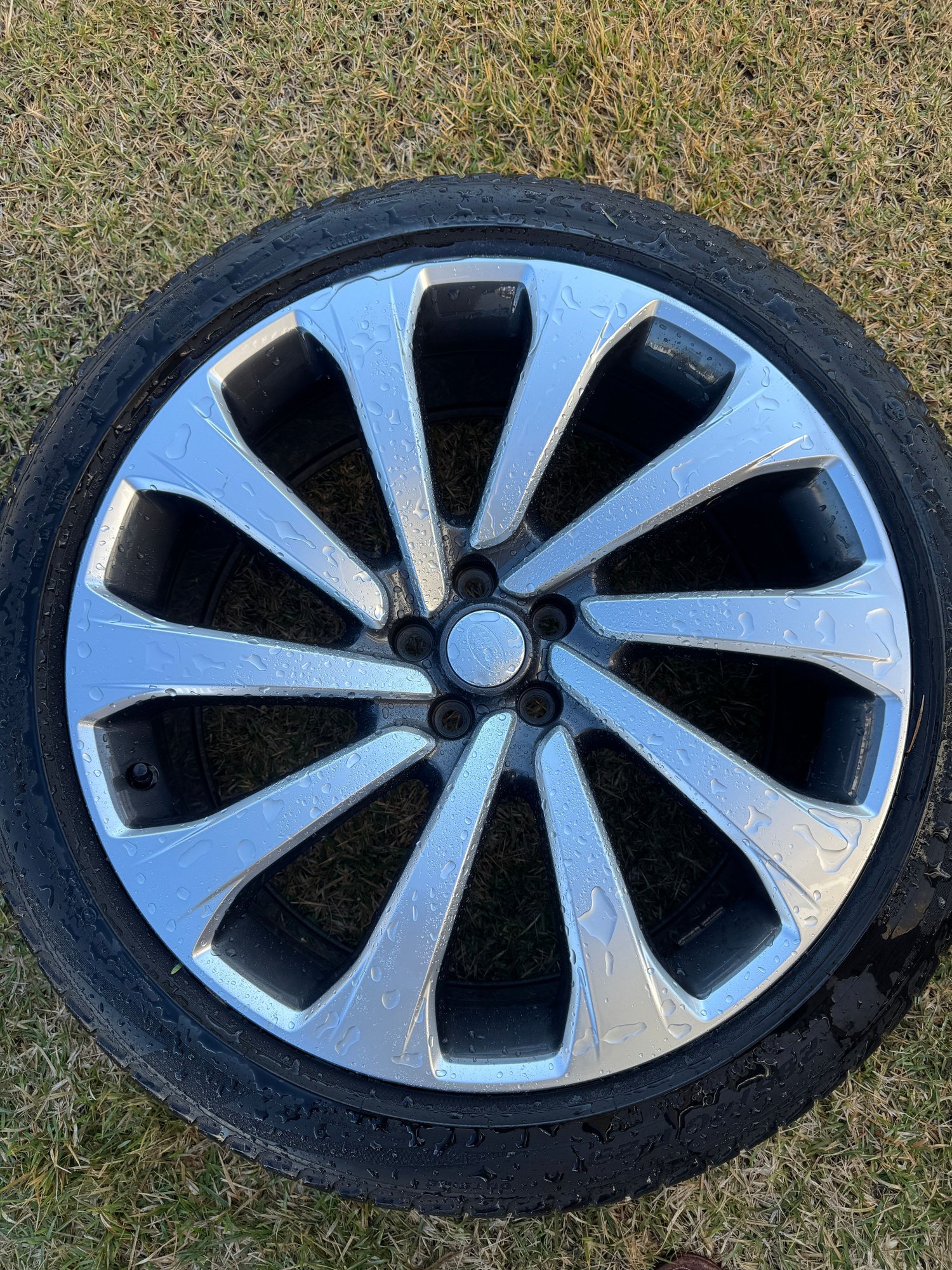 Wheels and Tires/Axles - 23” SV style 1079 wheels and tires - Used - 2010 to 2027 Land Rover All Models - Pensacola, FL 32507, United States