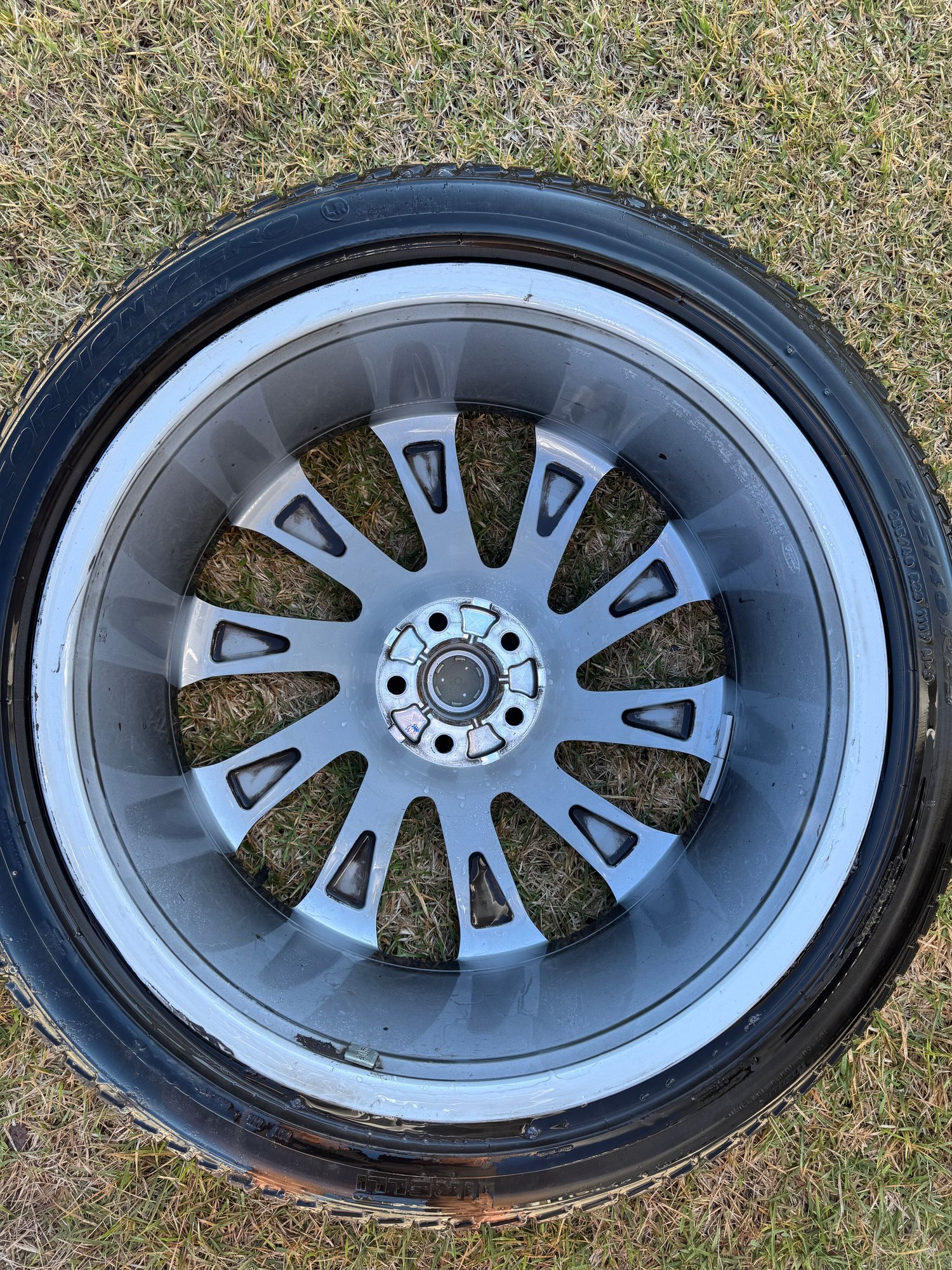 Wheels and Tires/Axles - 23” SV style 1079 wheels and tires - Used - 2010 to 2027 Land Rover All Models - Pensacola, FL 32507, United States