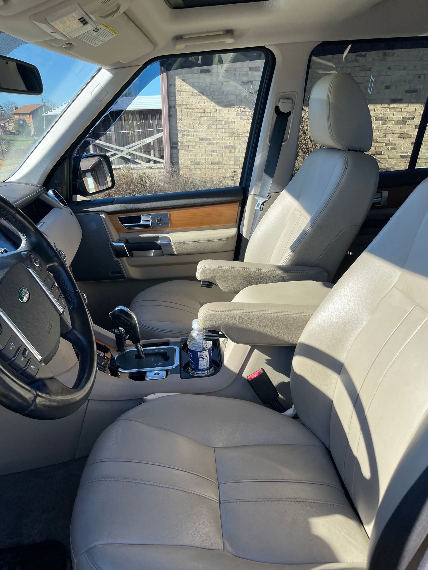 2013 Land Rover LR4 - Well Cared For 2013 Loire Blue L - Used - VIN SALFR2BG2DH365401 - 186,635 Miles - 8 cyl - AWD - Automatic - SUV - Blue - Pittsburgh, PA 15086, United States