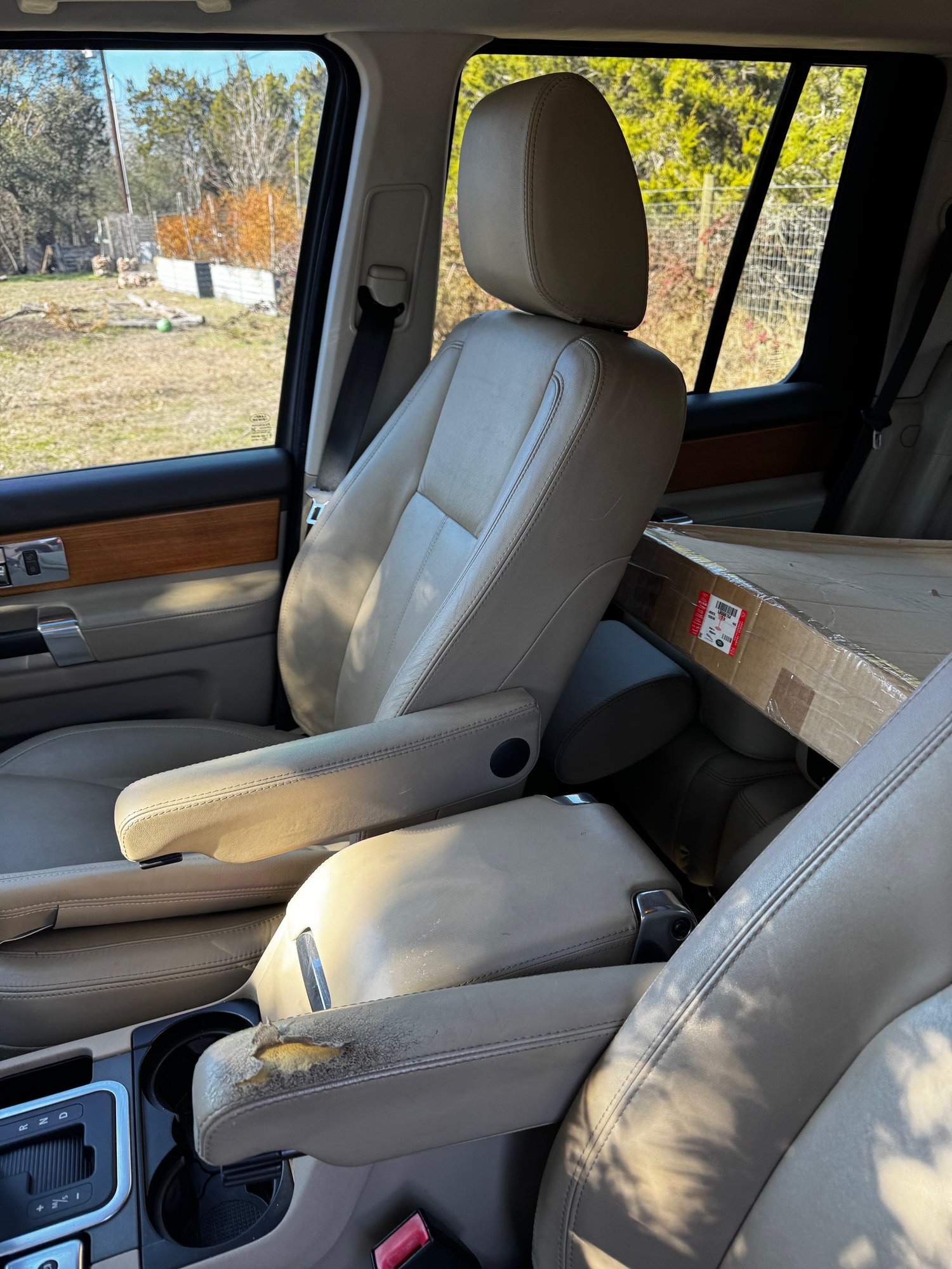 2012 Land Rover LR4 - 2012 lr4 hse - Used - VIN SALAK2D44CA620414 - 164,973 Miles - 8 cyl - AWD - Automatic - SUV - White - Salado, TX 76571, United States