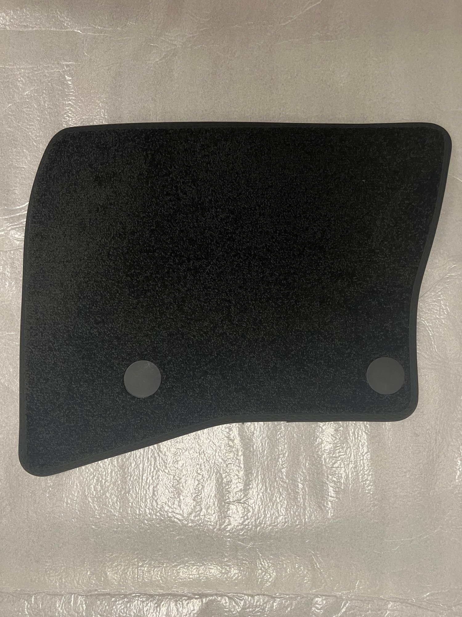 2020 Land Rover Defender - 110 Full Set Carpet Floor Mats (VCPL190104) - Accessories - $50 - Atlanta, GA 30309, United States