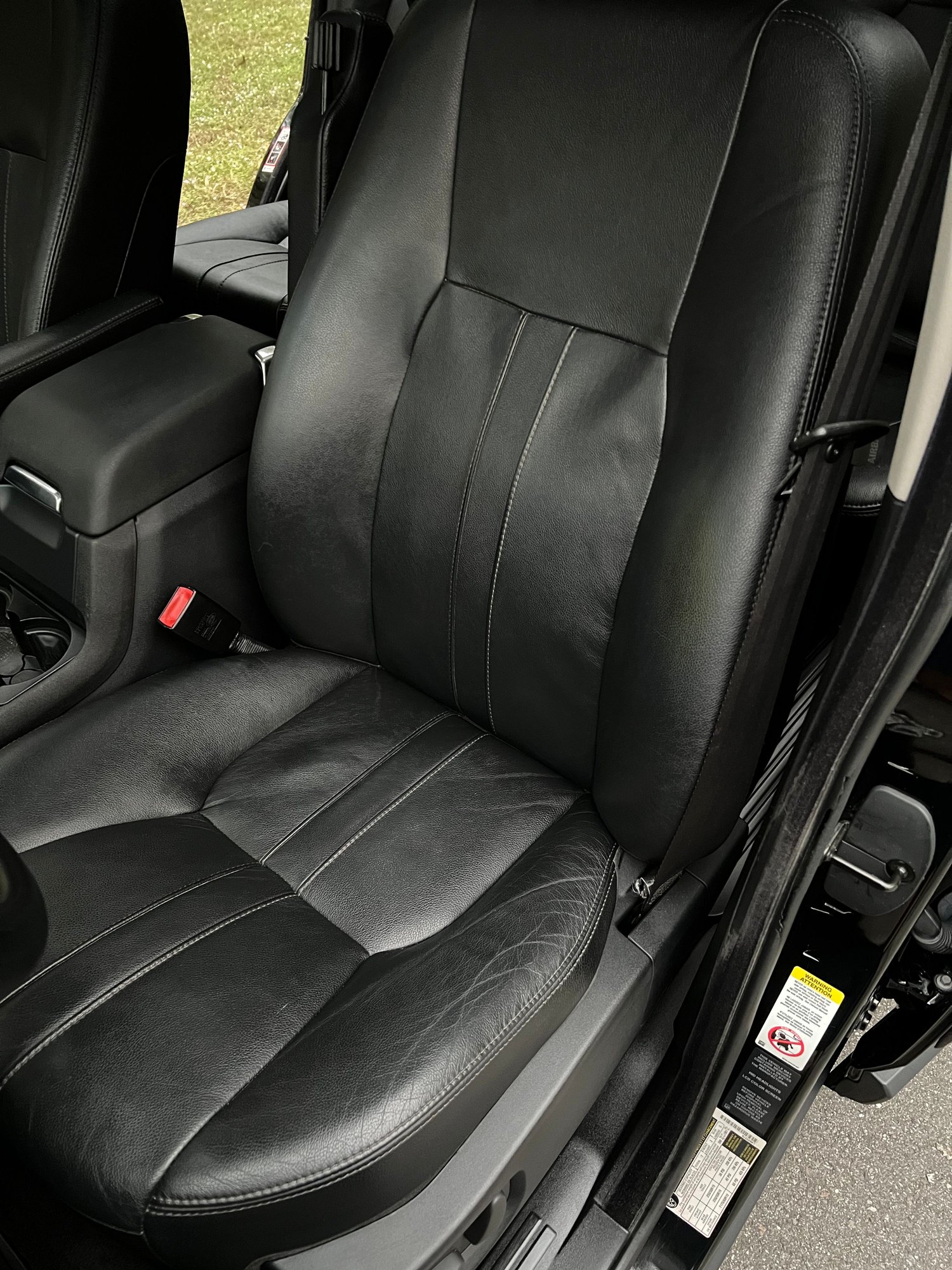 2012 Land Rover LR4 - Clean 2012 LR4 HSE - Used - VIN SALAG2D4XCA622279 - 106,800 Miles - 8 cyl - 4WD - Automatic - SUV - Black - Daytona Beach, FL 32174, United States