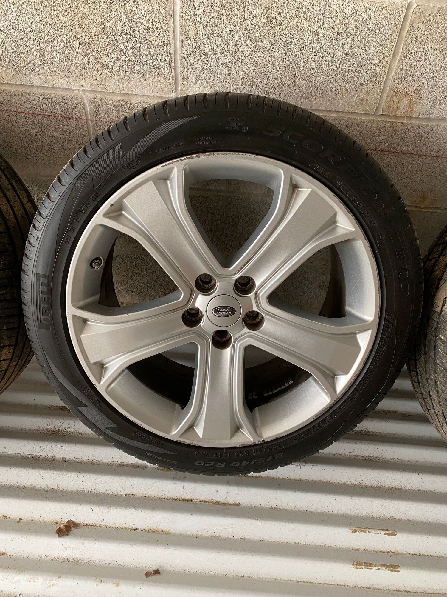 Wheels and Tires/Axles - Range Rover Sport 5 Spoke Wheels & Tires 275/40/R20 - Used - 0  All Models - Mishawaka, IN 46545, United States