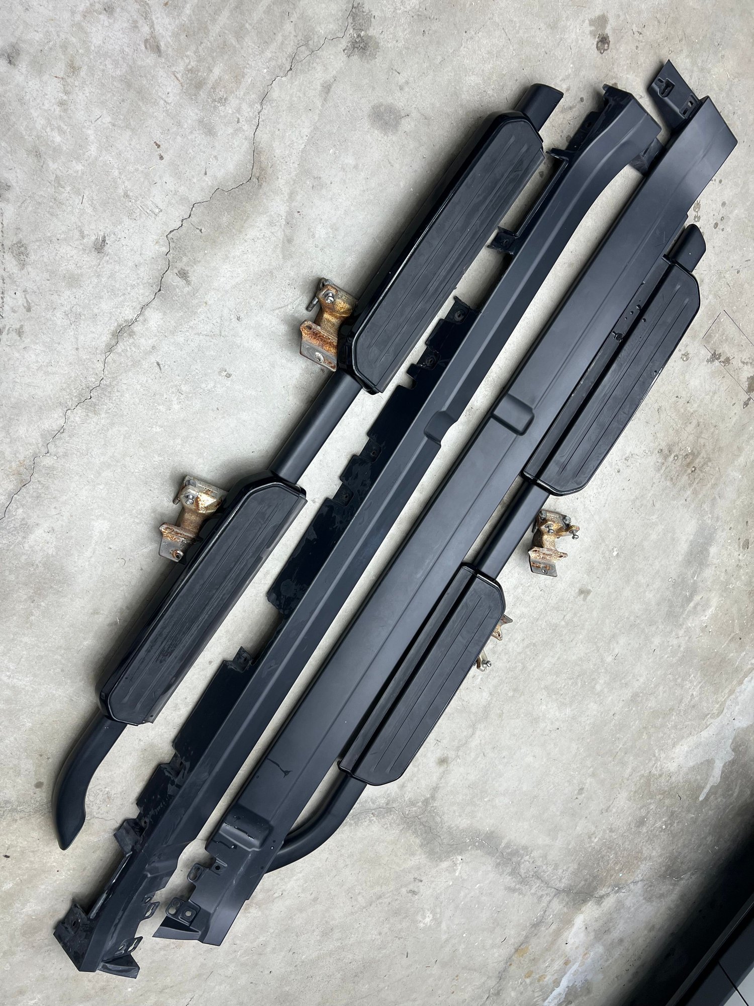 Exterior Body Parts - L663 Defender side steps - Used - 0  All Models - Wellington, FL 33414, United States