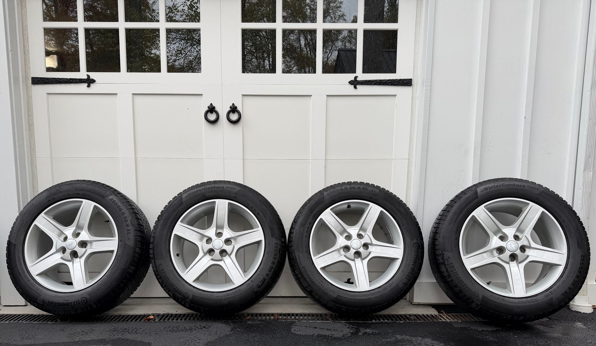 Wheels and Tires/Axles - 20" Wheels with Mounted Snow Tires - Used - 2020 to 2026 Land Rover Defender 110 - Basking Ridge, NJ 07920, United States