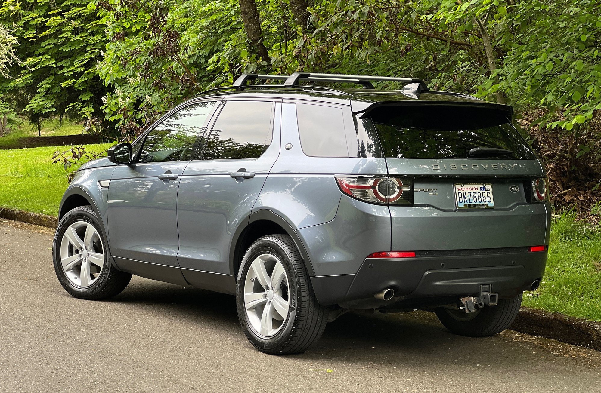 2018 Land Rover Discovery Sport - 2018 Land Rover Discovery Sport HSE 237 HP Sport Utility 4D - Used - VIN SALCR2RX9JH753410 - 50,000 Miles - 4 cyl - 4WD - Automatic - SUV - Blue - Seattle, WA 98118, United States