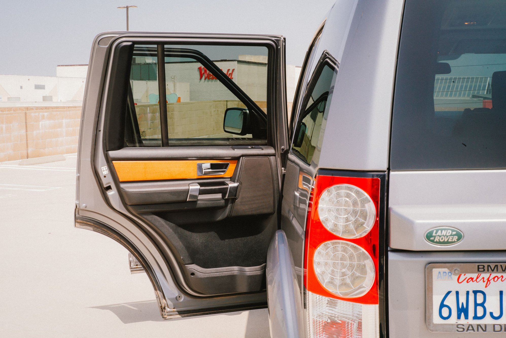 2012 Land Rover LR4 - 2012 LR4 - Super Clean! - Used - VIN SALAC2D43CA619784 - 175,900 Miles - 8 cyl - AWD - Automatic - SUV - Gray - Los Angeles, CA 91423, United States
