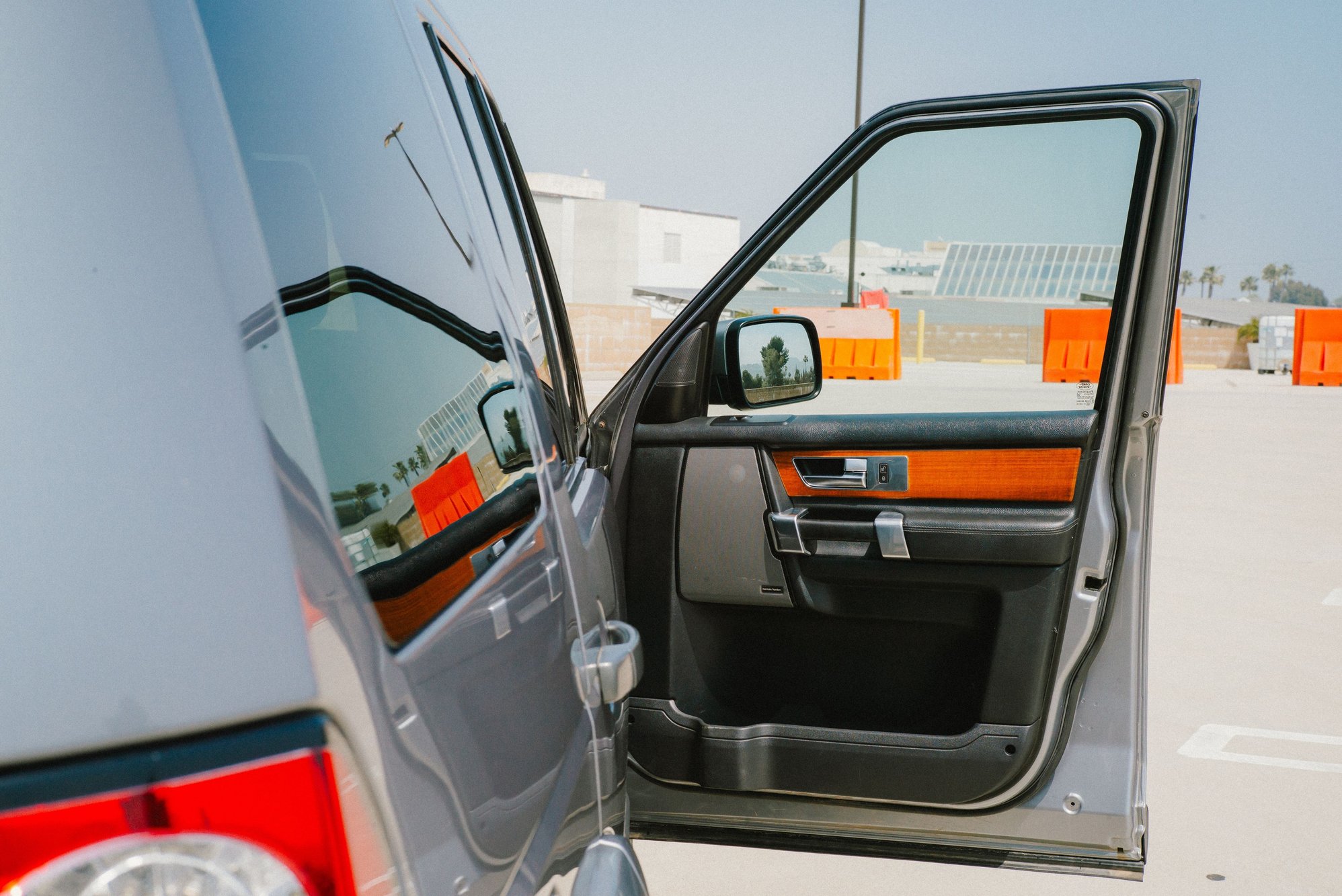 2012 Land Rover LR4 - 2012 LR4 - Super Clean! - Used - VIN SALAC2D43CA619784 - 175,900 Miles - 8 cyl - AWD - Automatic - SUV - Gray - Los Angeles, CA 91423, United States