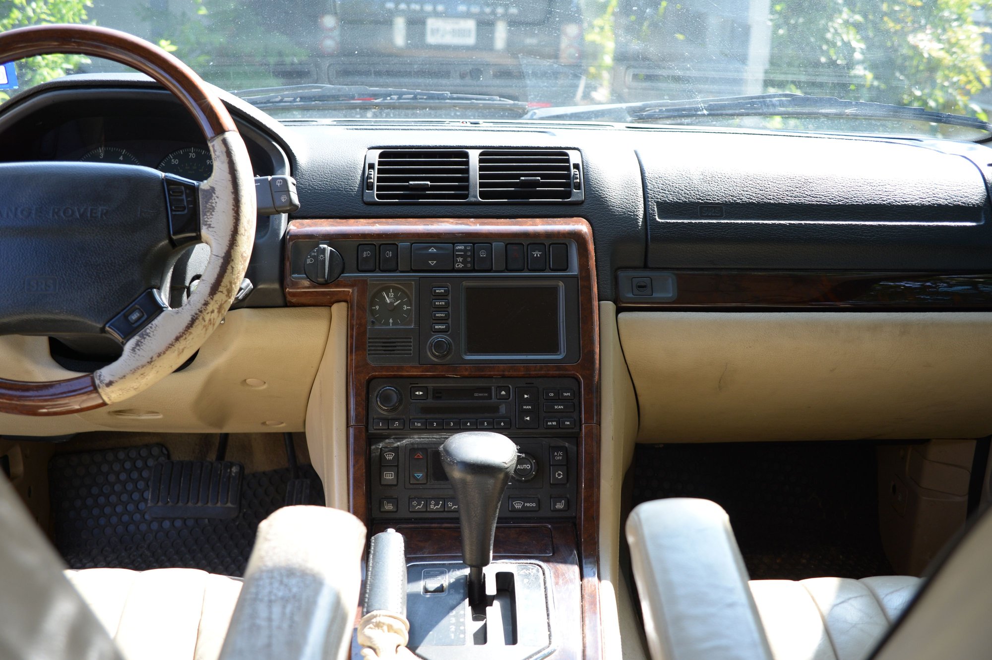 2002 Land Rover Range Rover - 2002 P38 Range Rover HSE | Engine Issues - Used - VIN SALPM16472A466047 - 160,000 Miles - 8 cyl - 4WD - Automatic - SUV - White - Austin, TX 78756, United States
