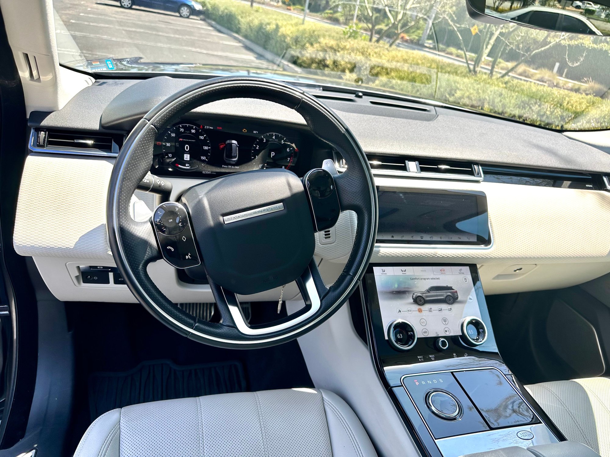 2019 Land Rover Range Rover Velar - Excellent 2019 Range Rover Velar 250 R Dynamic - Used - VIN SALYL2EX4KA215527 - 25,000 Miles - 6 cyl - 4WD - Automatic - SUV - Gray - Irvine, CA 92618, United States