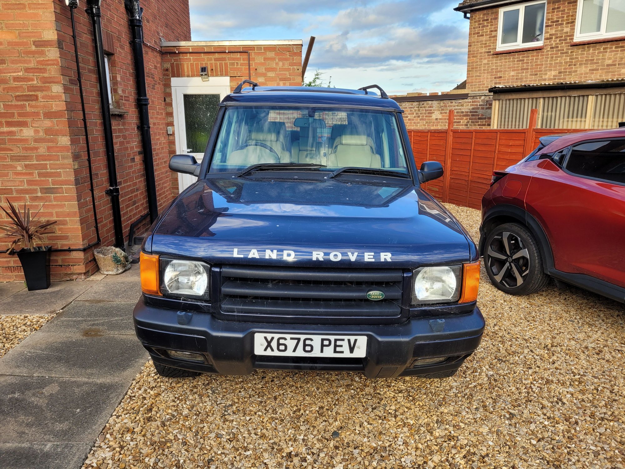 2000 Land Rover Discovery - Landrover discovery td5 auto - Used - VIN 12345678 - 169,000 Miles - 5 cyl - 4WD - Automatic - SUV - Blue - Northants NN9 6, United Kingdom