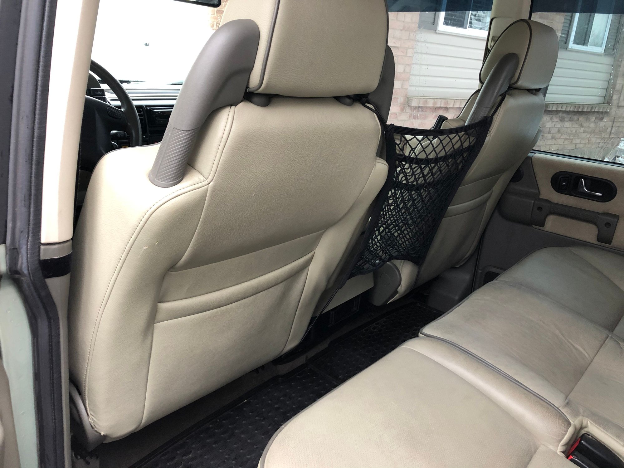 2004 Land Rover Discovery - 2004 discovery - Used - VIN SALTW19404A842448 - 71,000 Miles - 8 cyl - 4WD - Automatic - SUV - Other - Cambridge, ON N1R7J7, Canada