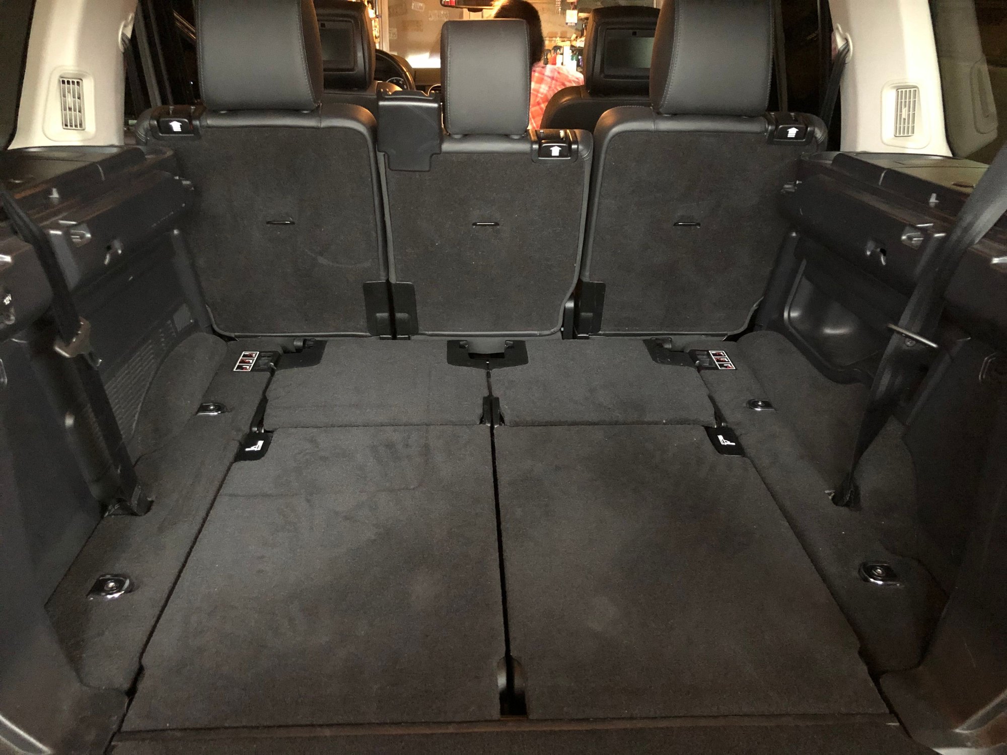 2010 Land Rover LR4 - 2010 Land Rover LR4 Lux plus HD package - very low miles - $21,500 obo - Used - VIN SALAK2D41AA539013 - 8 cyl - AWD - Automatic - SUV - Black - Chattanooga, TN 37353, United States