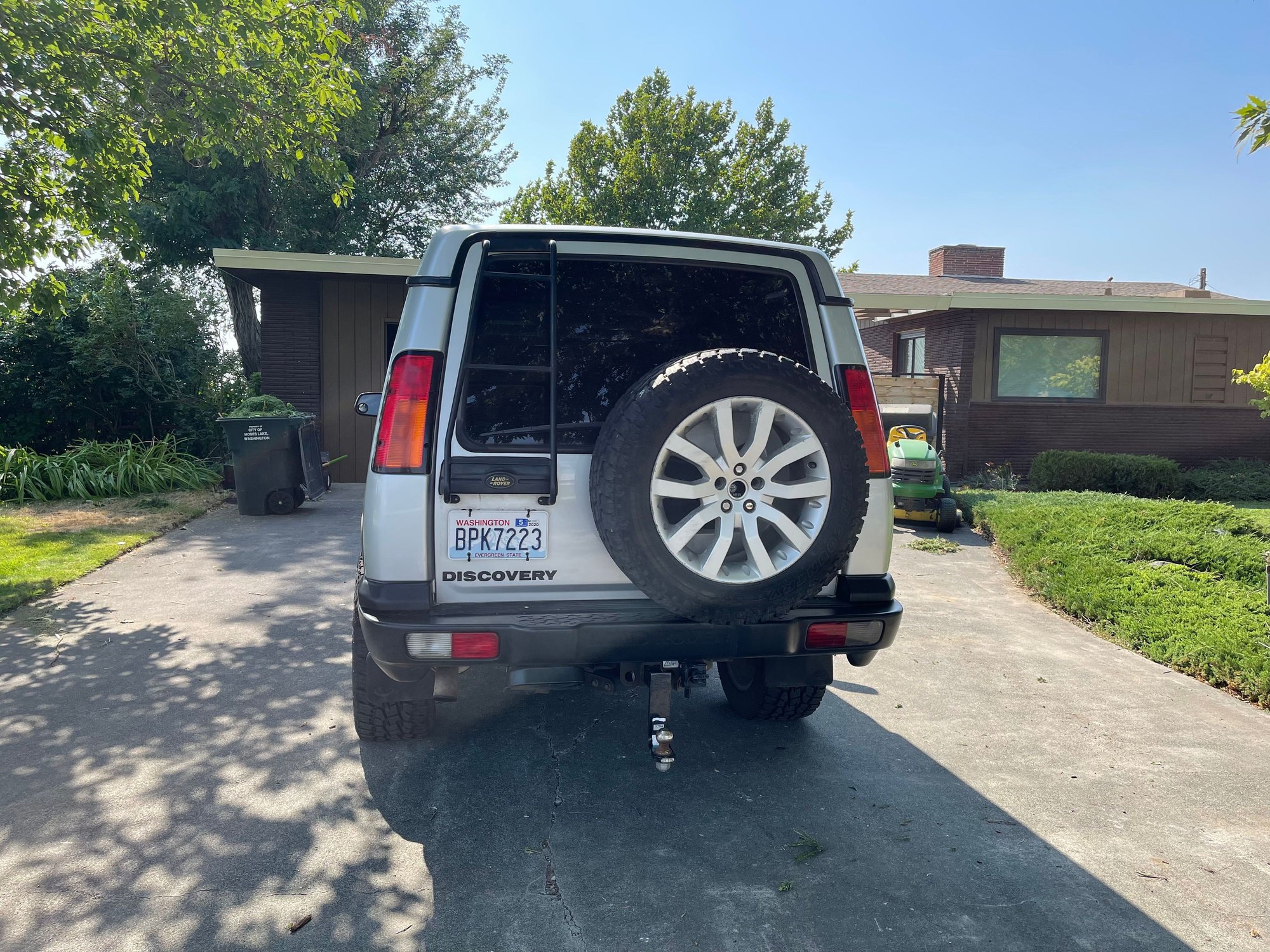 2003 Land Rover Discovery - Awesome lifted Disco - Used - VIN SALTW16473A772885 - 160,000 Miles - 8 cyl - 4WD - Automatic - SUV - Silver - Moses Lake, WA 98837, United States
