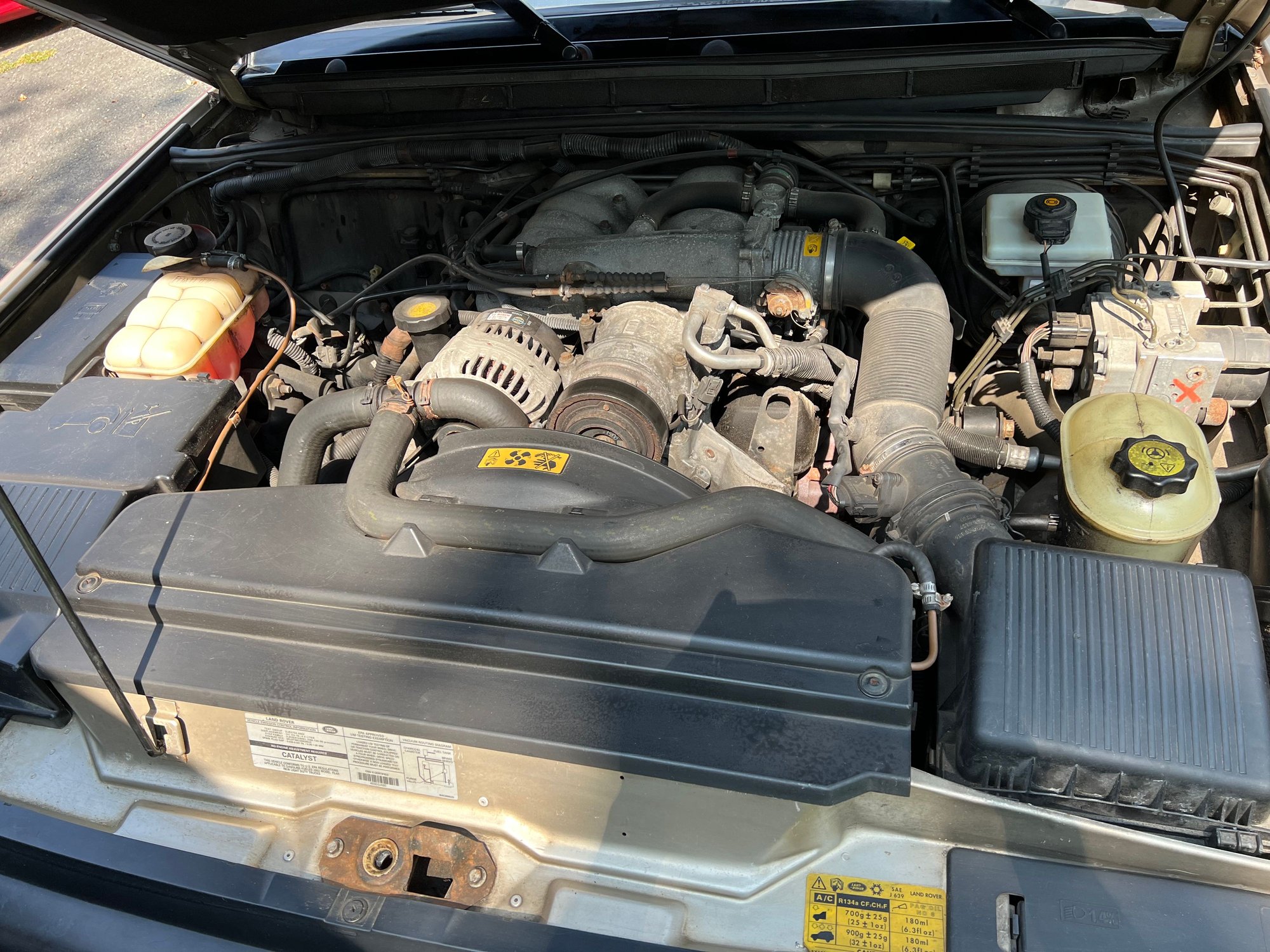 2002 Land Rover Discovery - 2002 D2 For Sale - Used - VIN SALTY12452A757347 - 136,000 Miles - 6 cyl - AWD - Automatic - SUV - Gold - North Plainfield, NJ 07062, United States