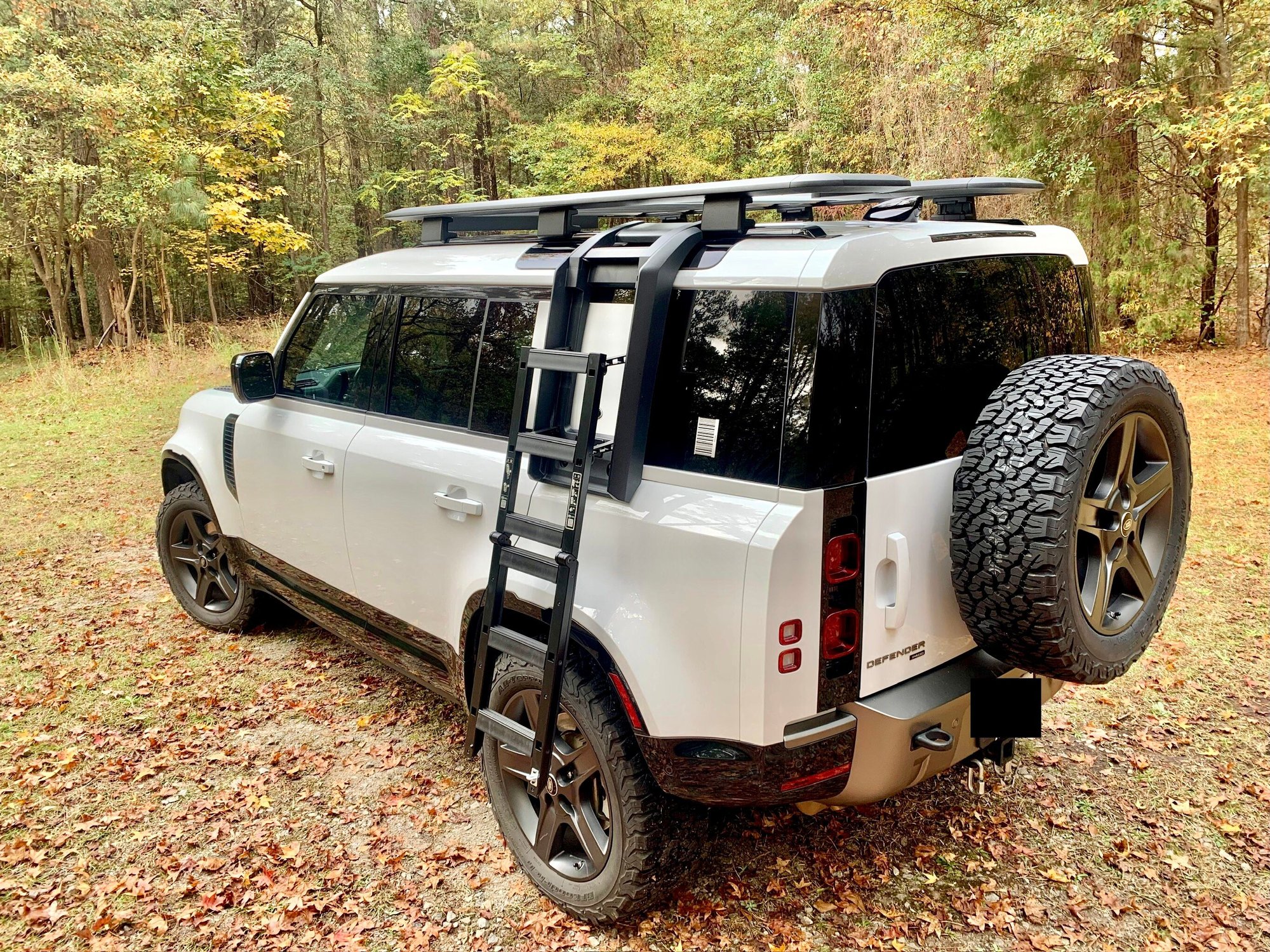 2021 Land Rover Defender - 2021 Defender HSE X-Dynamic - Used - VIN SALE37RU2M2042085 - 48,500 Miles - 6 cyl - AWD - SUV - White - Lexington, SC 29072, United States