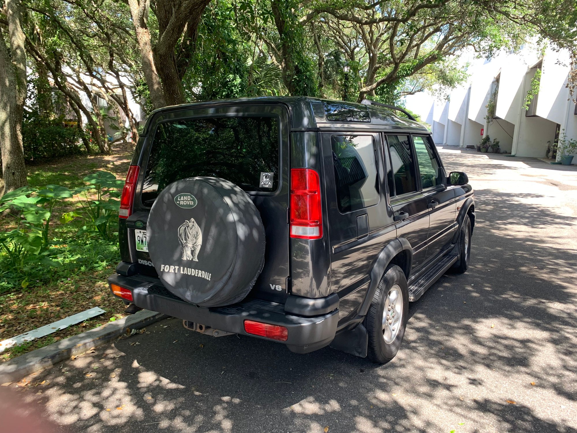 2000 Land Rover Discovery - 2000 Land Rover Discovery II - Used - VIN SALTY1240YAX73790 - 168,332 Miles - 8 cyl - AWD - Automatic - SUV - Gray - Bristol, TN 37620, United States